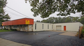 675 W Shore Rd, Warwick RI - Warehouse