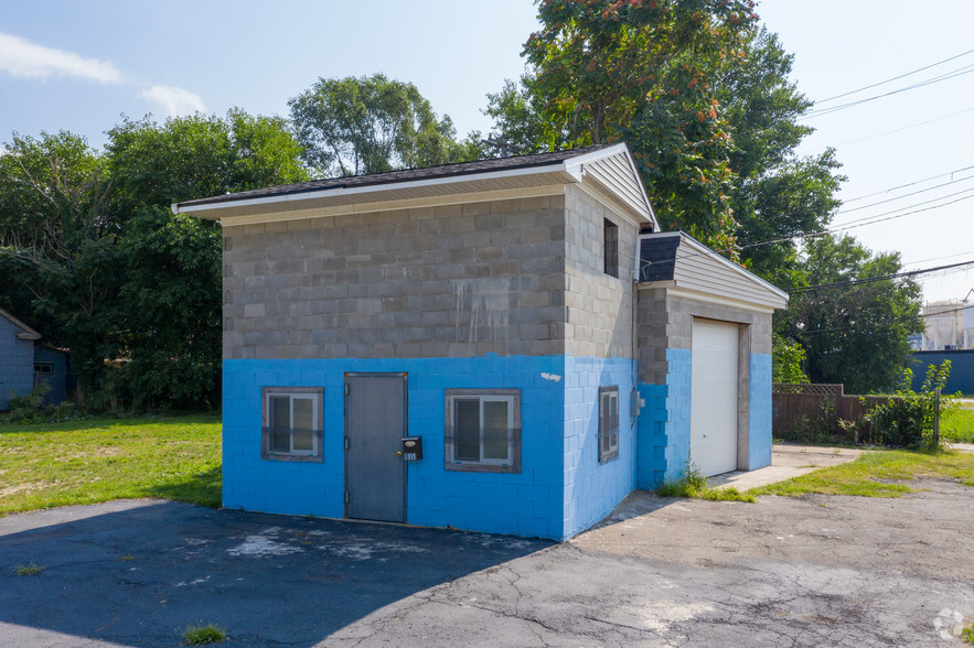 10351 W Fort St, Detroit, MI for sale - Primary Photo - Image 1 of 3