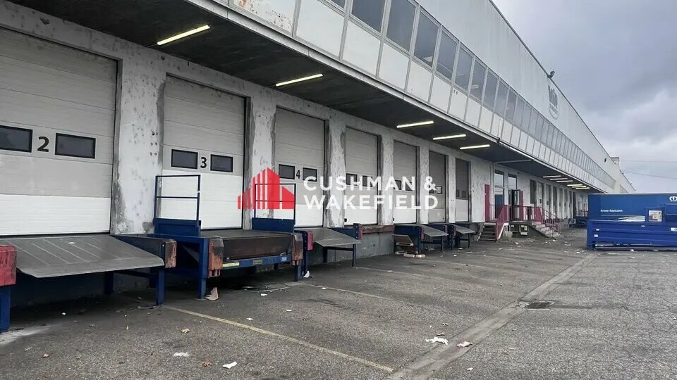 Industrial in Toulouse for lease - Building Photo - Image 2 of 5
