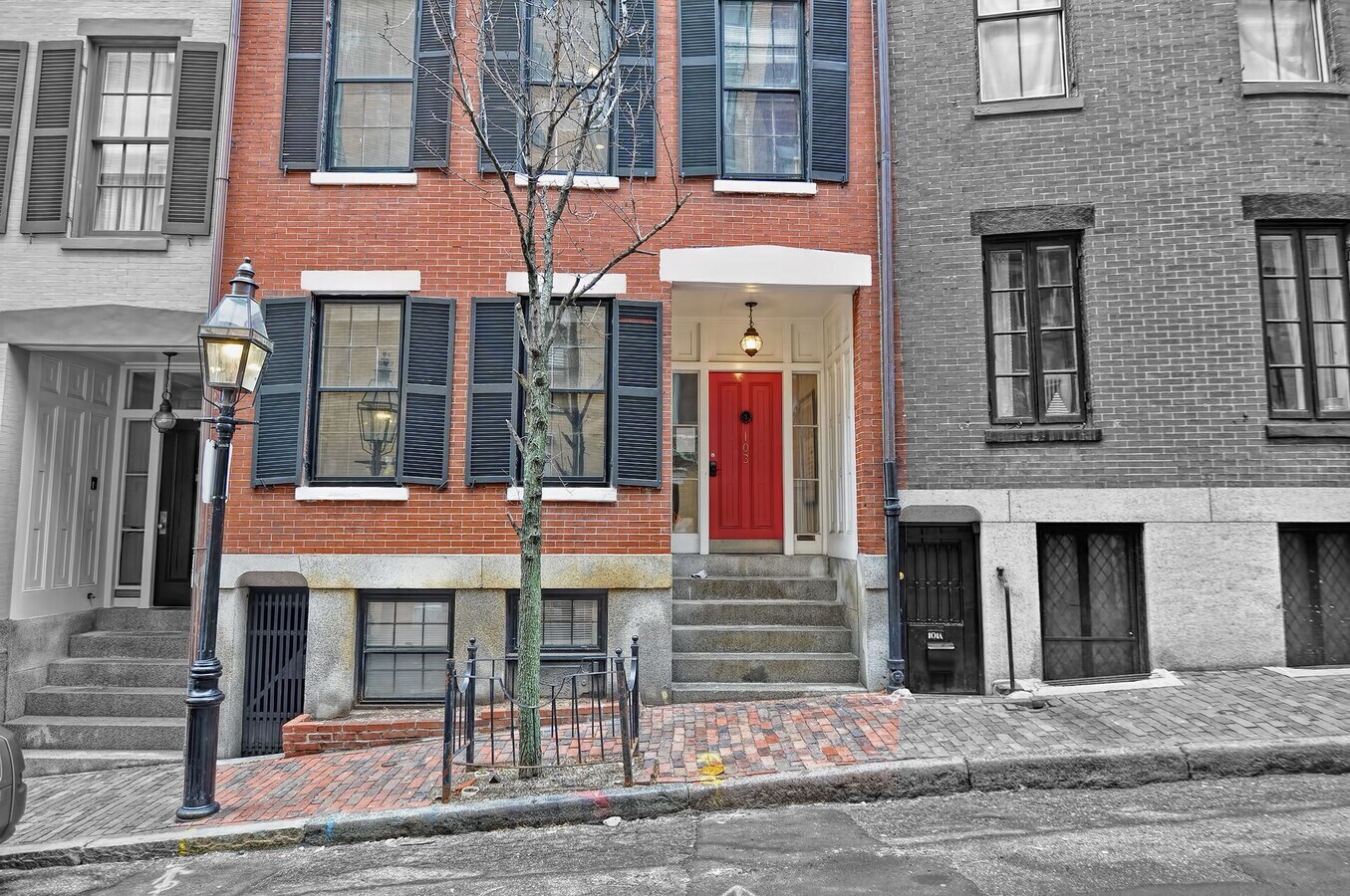 103 Myrtle St, Boston, MA 02114