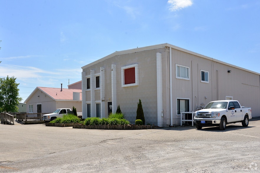 5120 Waynesville Jamestown Rd, Jamestown, OH 45335