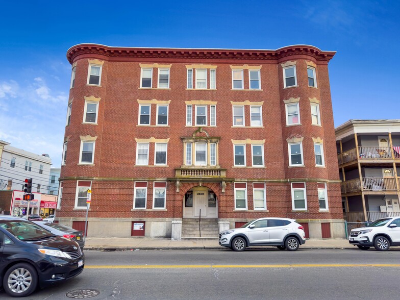 526 Western Ave, Lynn, MA for sale - Building Photo - Image 2 of 9