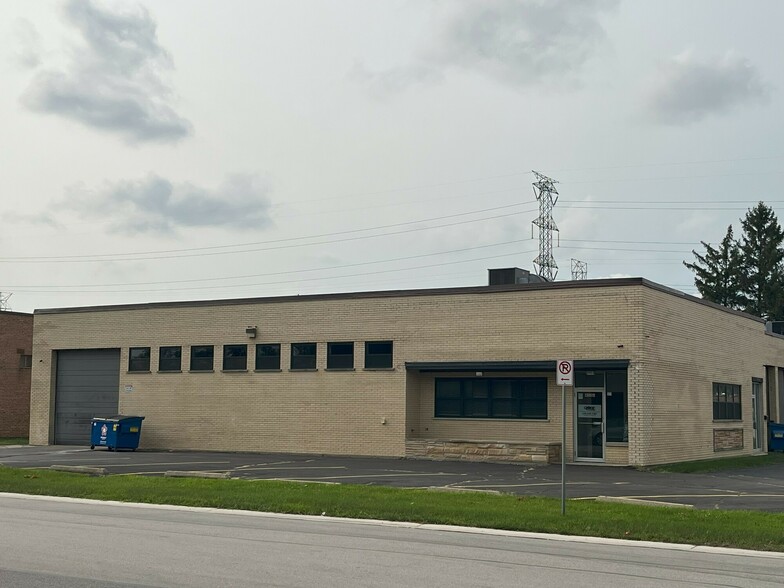 400 W Belden Ave, Addison, IL for sale - Building Photo - Image 1 of 4