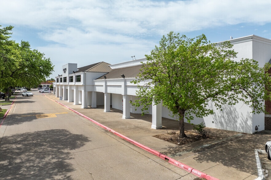 2661 Midway Rd S, Carrollton, TX for lease - Primary Photo - Image 1 of 34