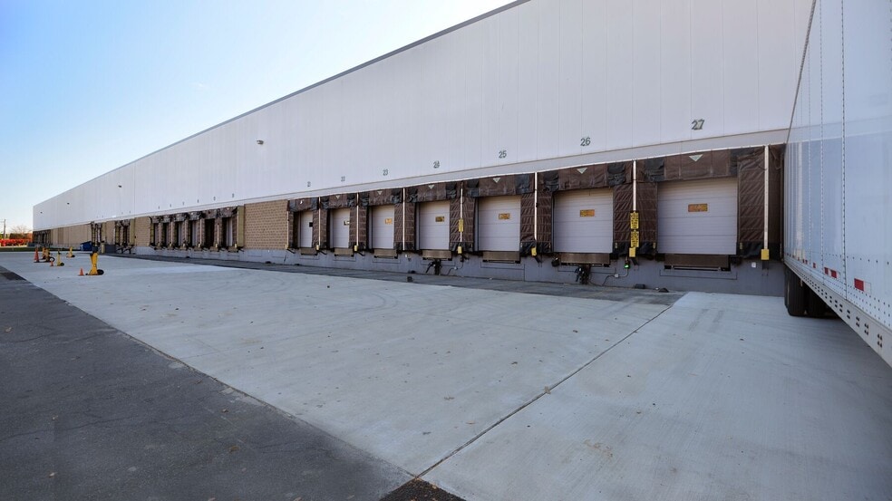 2834 Schoeneck Rd, Macungie, PA for lease - Building Photo - Image 3 of 4