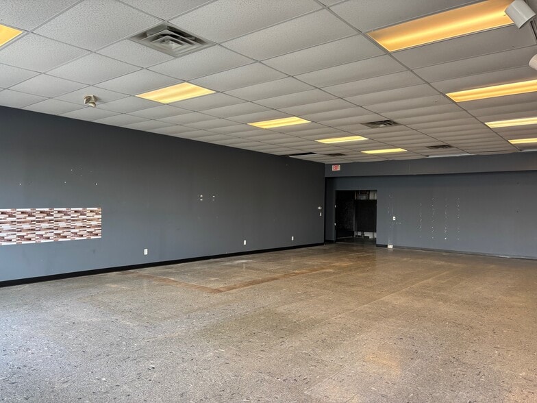 843 W Broadway Ave, Forest Lake, MN for lease - Building Photo - Image 2 of 10