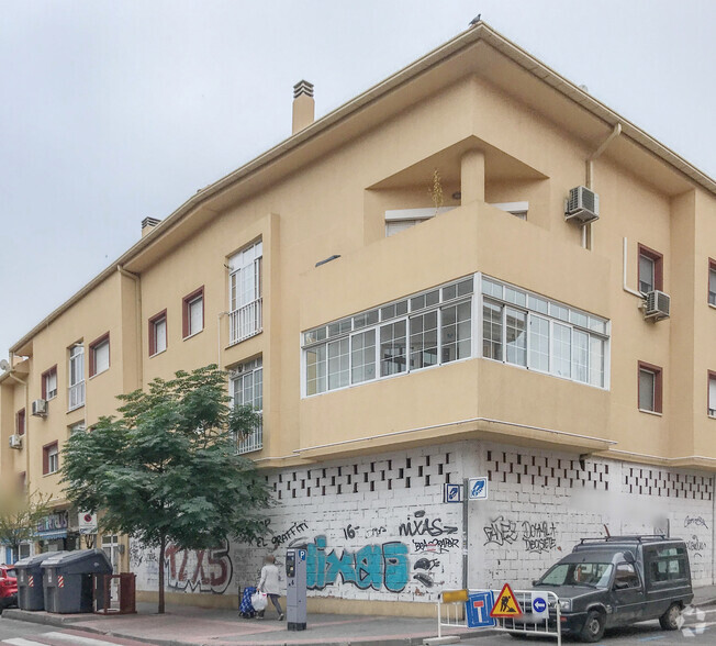 Calle Reina Victoria, 1, Ciempozuelos, Madrid for sale - Primary Photo - Image 1 of 2