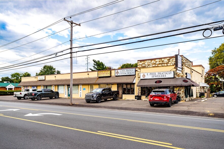 536 Highway 33, Hamilton, NJ for lease - Building Photo - Image 2 of 3