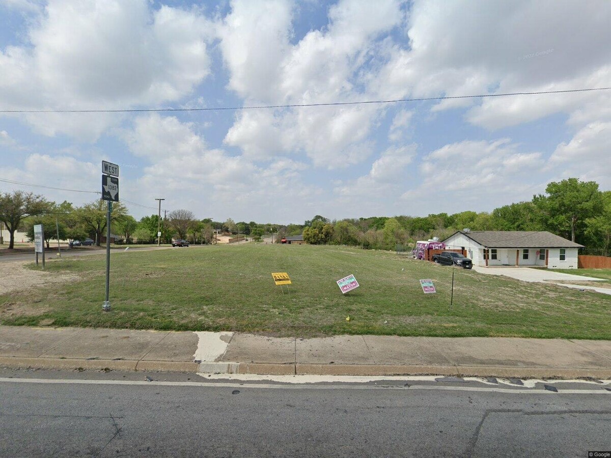 801 E Belt Line, DeSoto, TX 75115