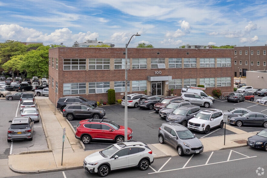 100 N Village Ave, Rockville Centre, NY for lease - Aerial - Image 3 of 9