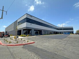 8985 Crestmar Pt, San Diego CA - Warehouse