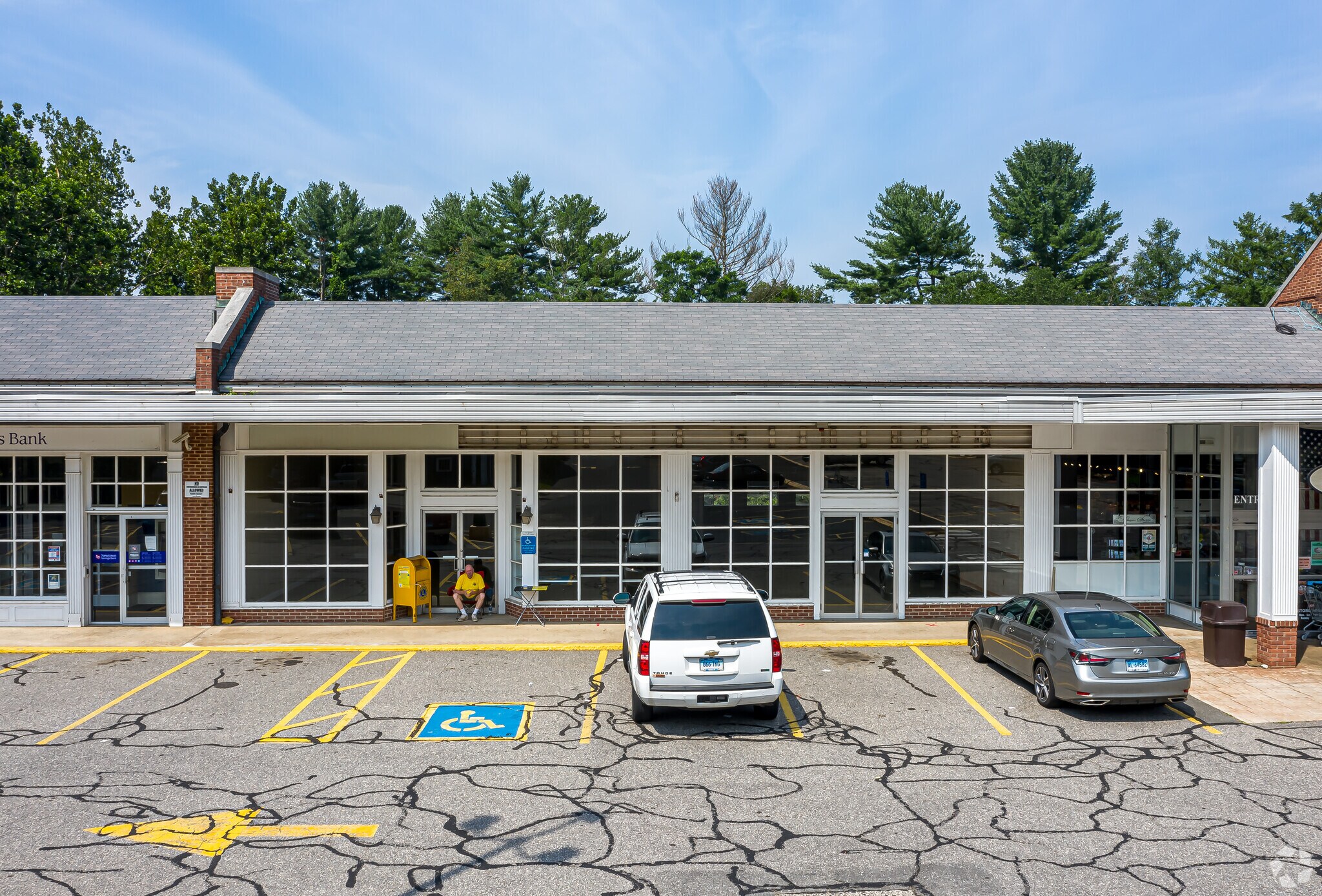 238 Main St S, Woodbury, CT 06798 Retail for Lease