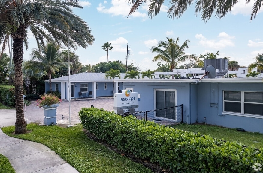 3021 N Ocean Dr, Riviera Beach, FL for sale - Primary Photo - Image 1 of 19