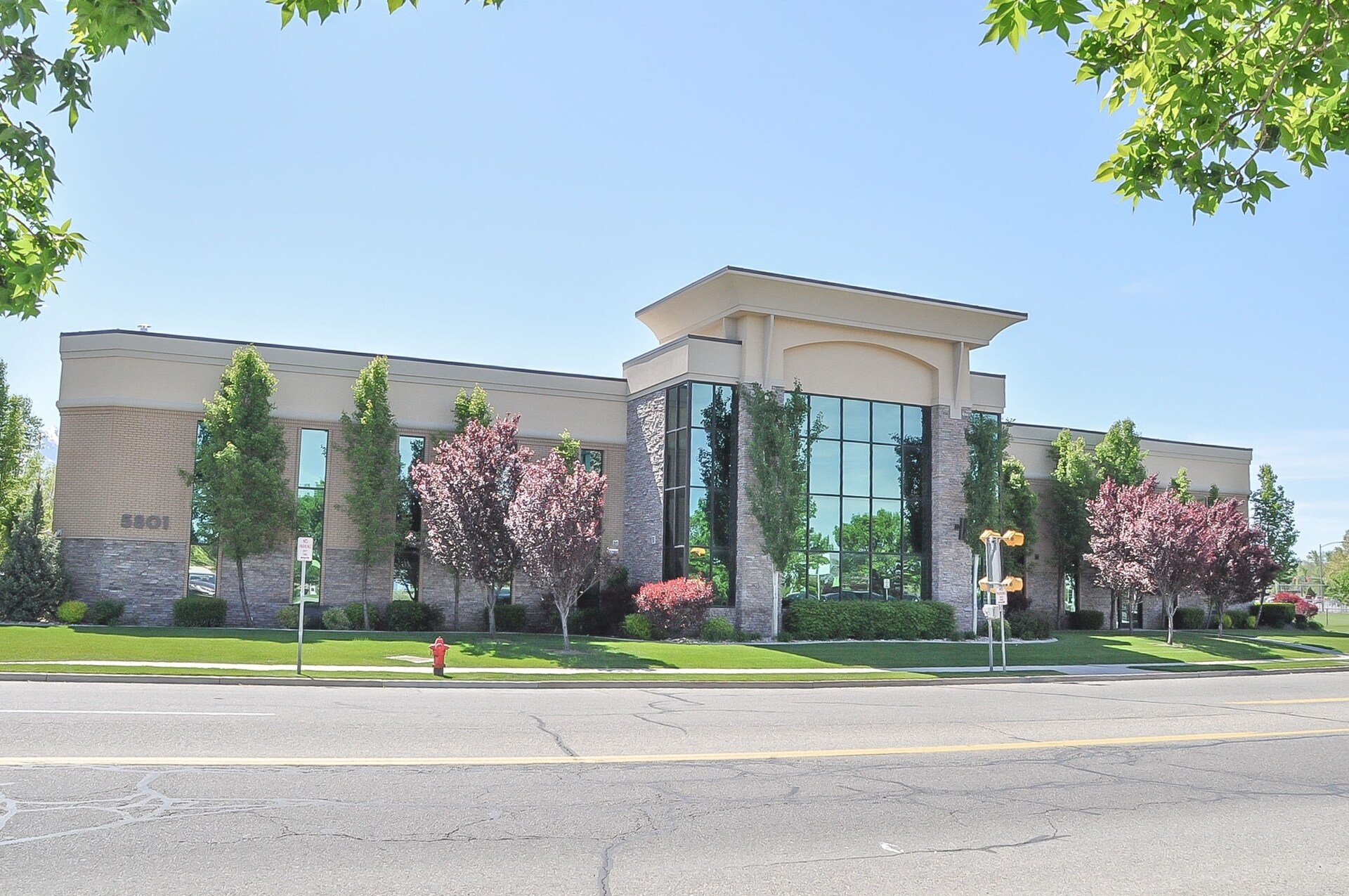 5801 S Fashion Blvd, Murray, UT for sale Primary Photo- Image 1 of 1