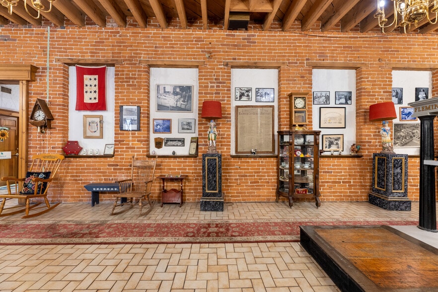 84 Park Ave, Flemington, NJ for lease - Building Photo - Image 1 of 50