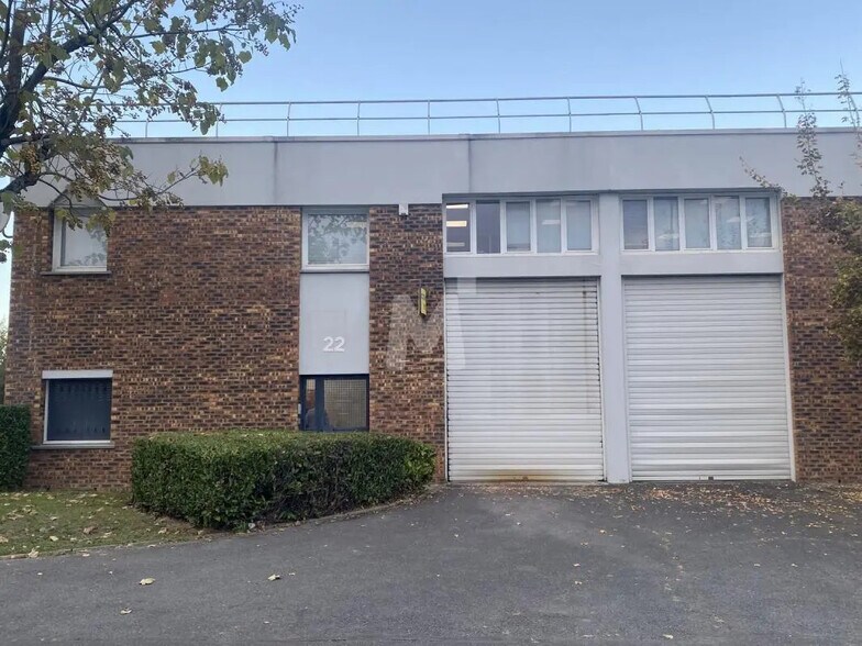 Flex in Lisses for sale - Building Photo - Image 2 of 11