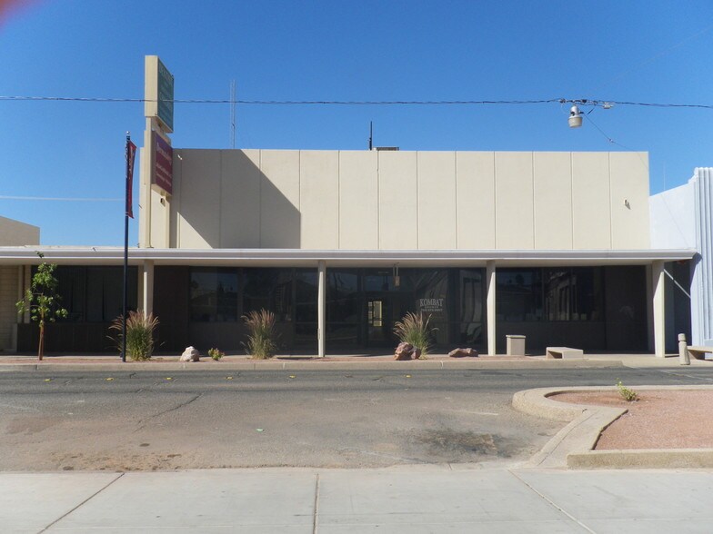 646 W Main St, El Centro, CA for sale - Primary Photo - Image 1 of 1