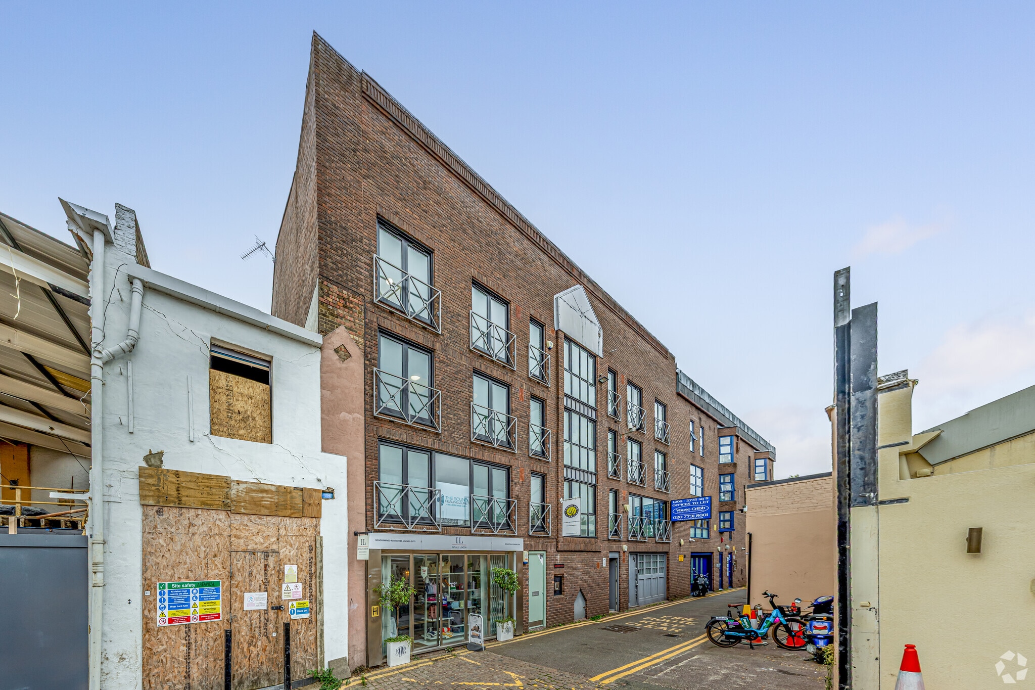 19 Heathmans Rd, London for sale Primary Photo- Image 1 of 1