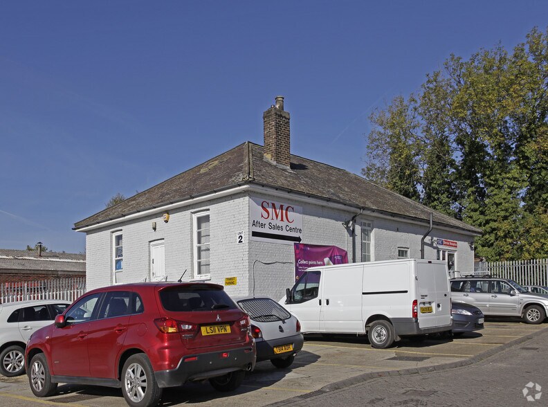 Iron Bridge Rd, West Drayton, MDS UB7 8HY