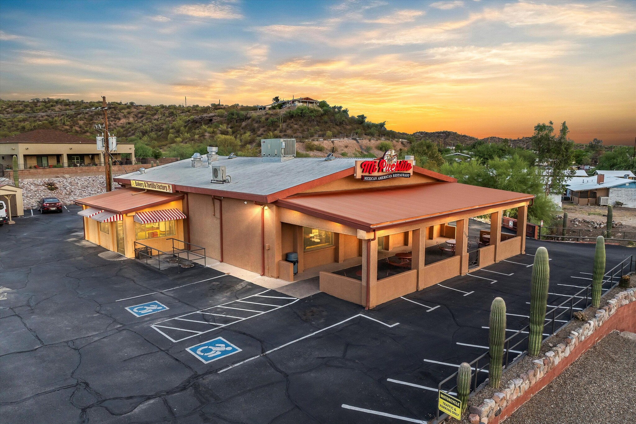 706 N Old Hwy 77, Mammoth, AZ for sale Primary Photo- Image 1 of 55