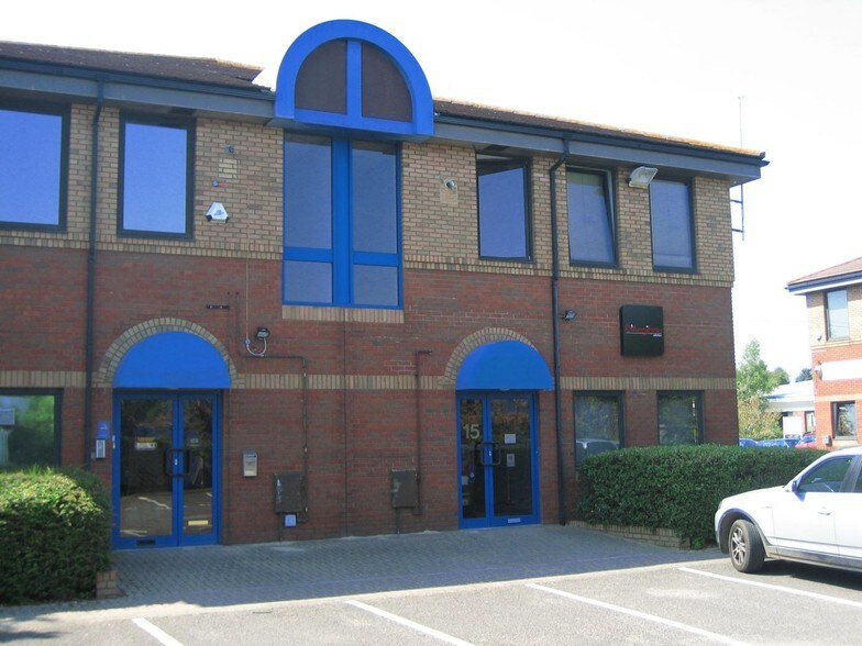 2 Stinsford Rd, Poole, BH17 0NF