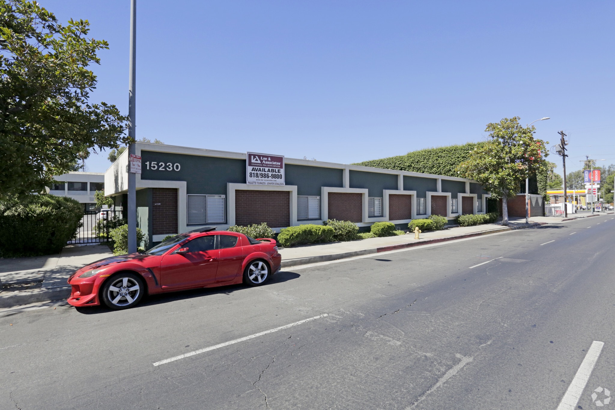 15230 Burbank Blvd, Sherman Oaks, CA for lease Primary Photo- Image 1 of 8