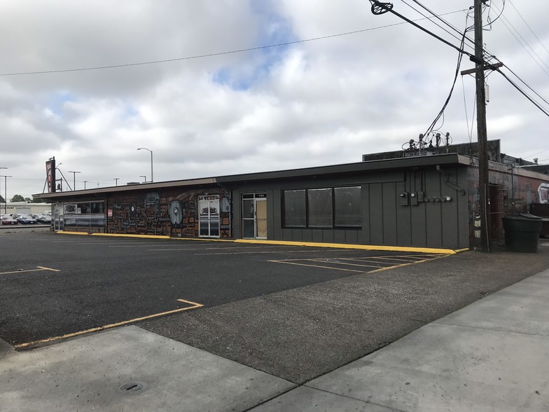 1132 Washington Way, Longview, WA for lease - Building Photo - Image 2 of 10