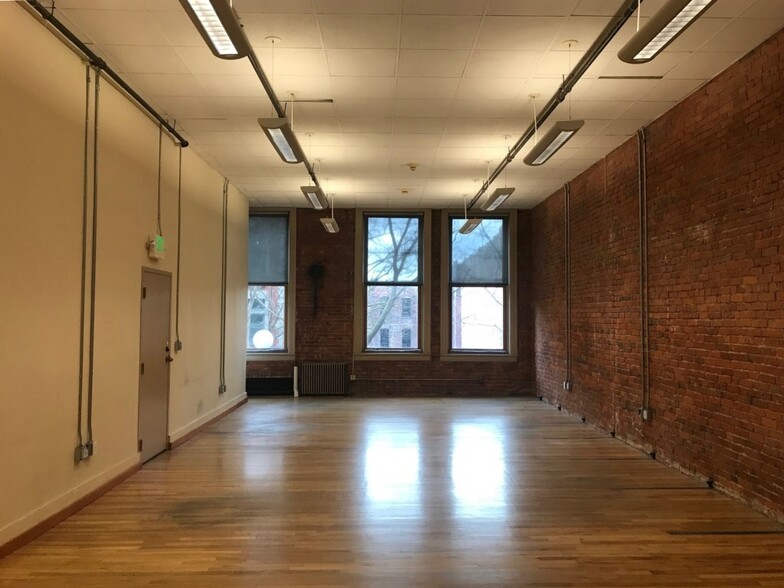 105 S Main St, Seattle, WA for lease - Interior Photo - Image 3 of 12