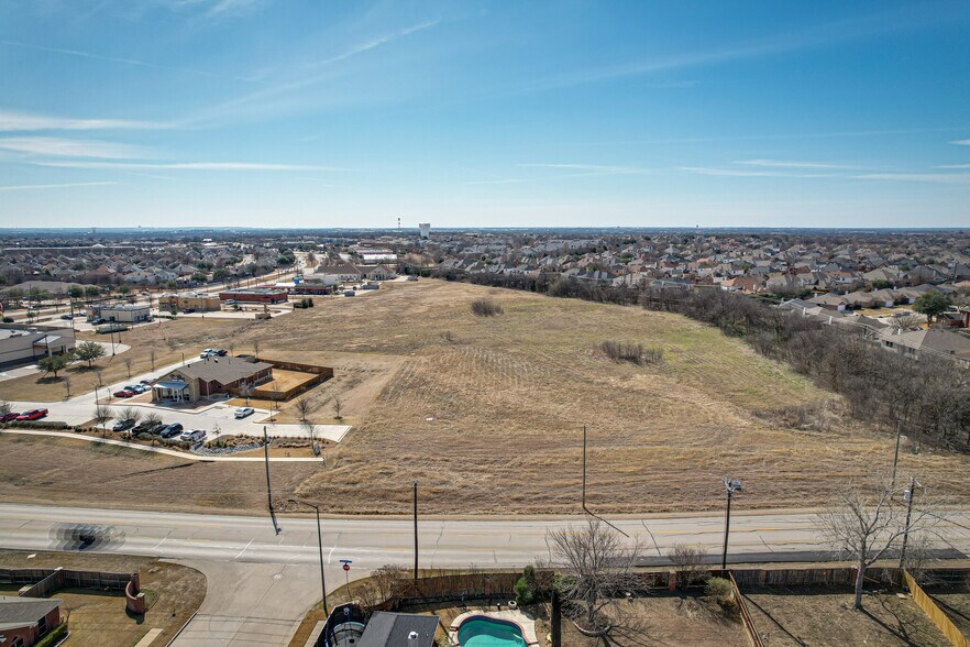 750 W Turner Warnell, Arlington, TX 76001