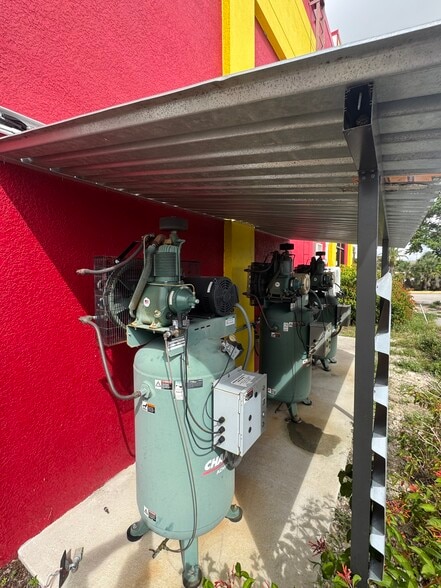 S Cleveland ave, Fort Myers, FL for lease - Building Photo - Image 3 of 14