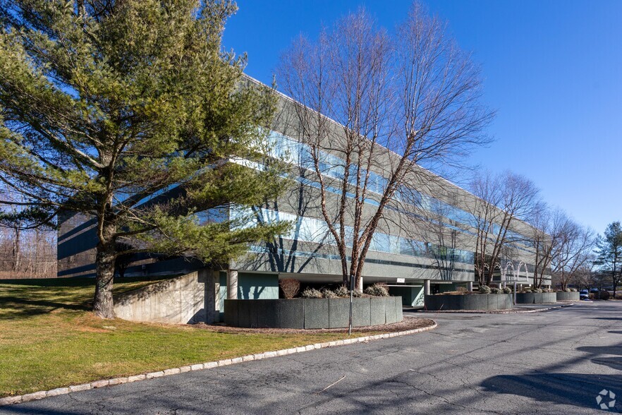 10 New King St, White Plains, NY for lease - Building Photo - Image 3 of 5