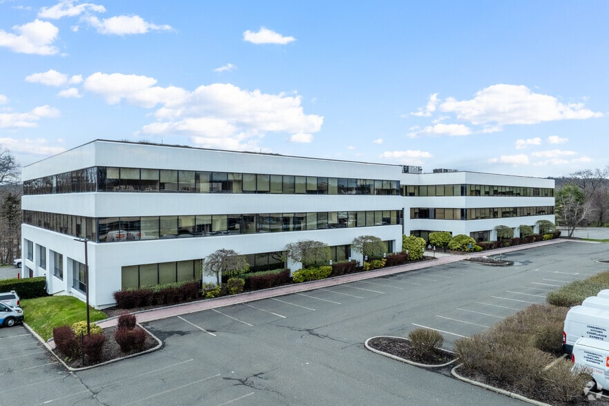 80 Grasslands Rd, Elmsford, NY for lease - Building Photo - Image 1 of 11