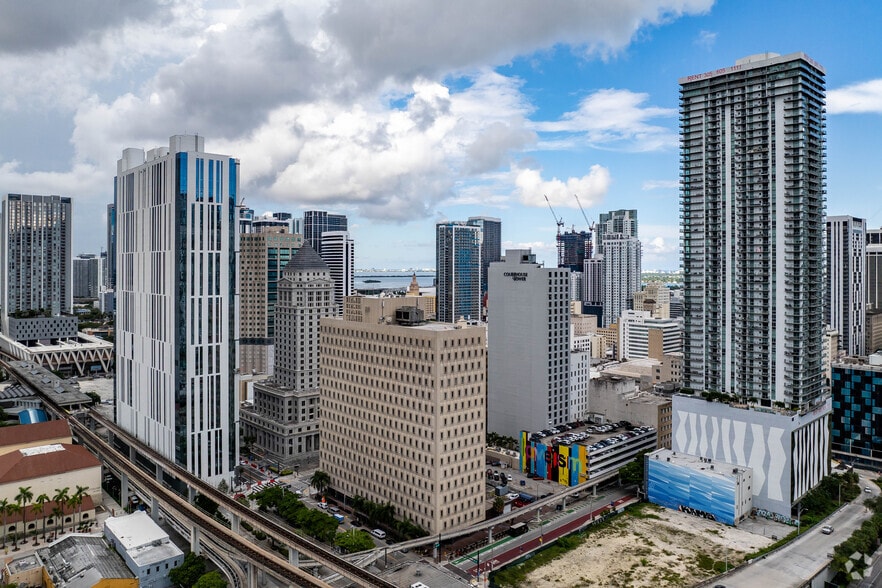 66-68 W Flagler St, Miami, FL for sale - Building Photo - Image 2 of 21