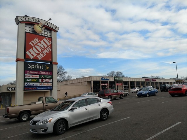 1627 Poplar Ave, Memphis, TN for lease - Building Photo - Image 3 of 23