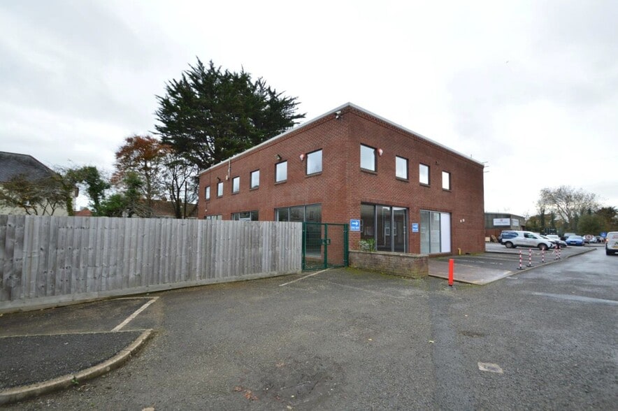 Braunton Rd, Barnstaple for lease - Building Photo - Image 2 of 5