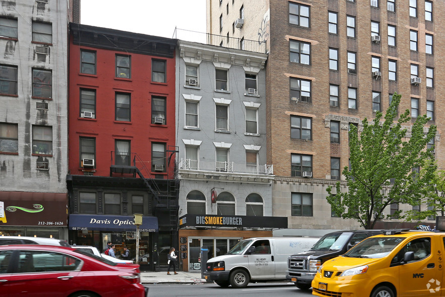 70 Seventh Ave, New York, NY for lease - Primary Photo - Image 1 of 2