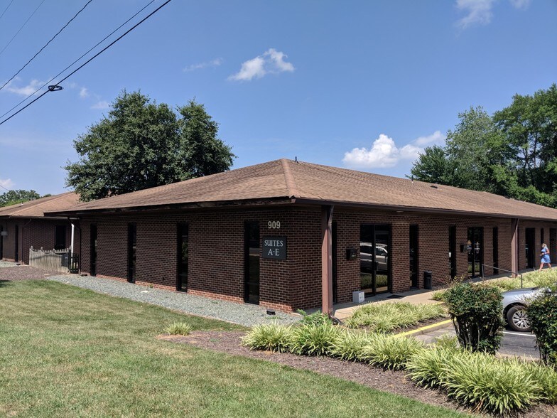 909 Hioaks Rd, Richmond, VA for sale - Other - Image 1 of 1