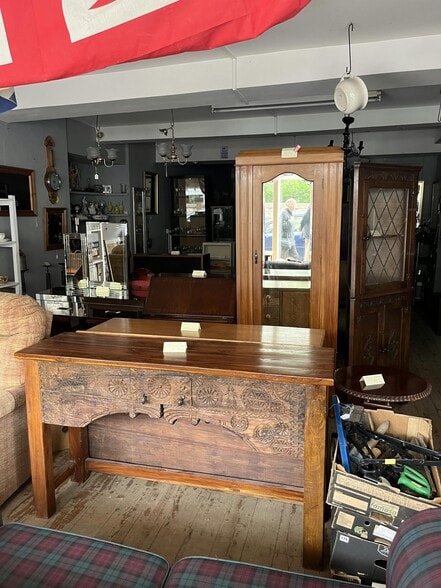 5 Market St, High Peak for sale - Building Photo - Image 2 of 10