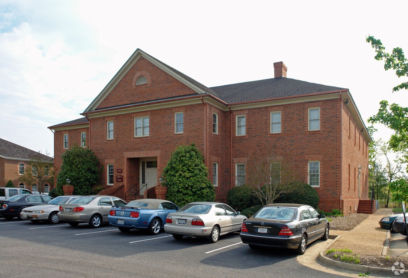 1525 Huguenot Rd, Midlothian, VA 23113 Property Record