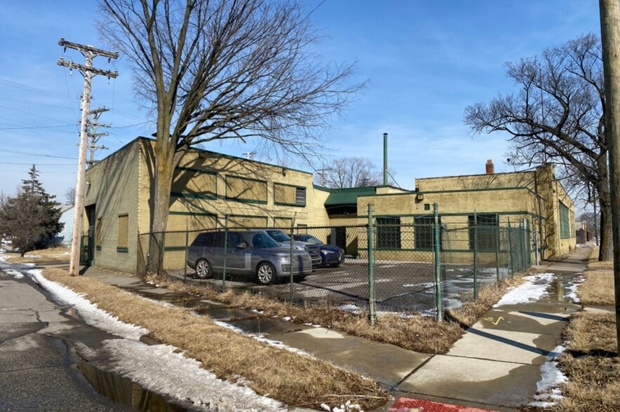 2701-2731 Jerome St, Detroit, MI for lease - Building Photo - Image 3 of 4