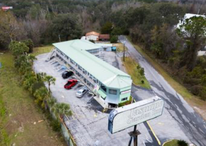 352 NW Knights Inn Ave, Lake City, FL for sale - Building Photo - Image 1 of 1