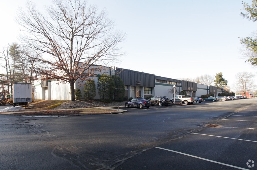 920 River St, Windsor, CT for sale - Primary Photo - Image 1 of 1