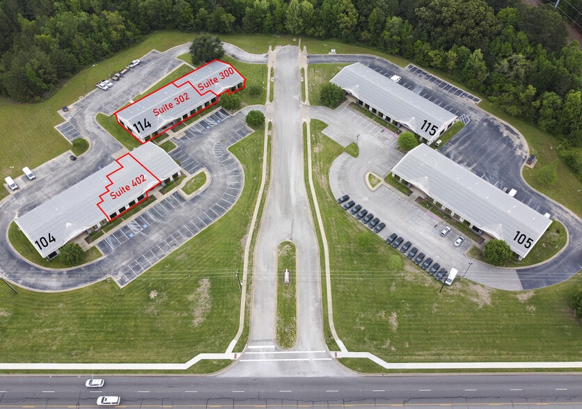 104-115 Jordan Plaza Blvd, Tyler, TX for lease - Building Photo - Image 2 of 18