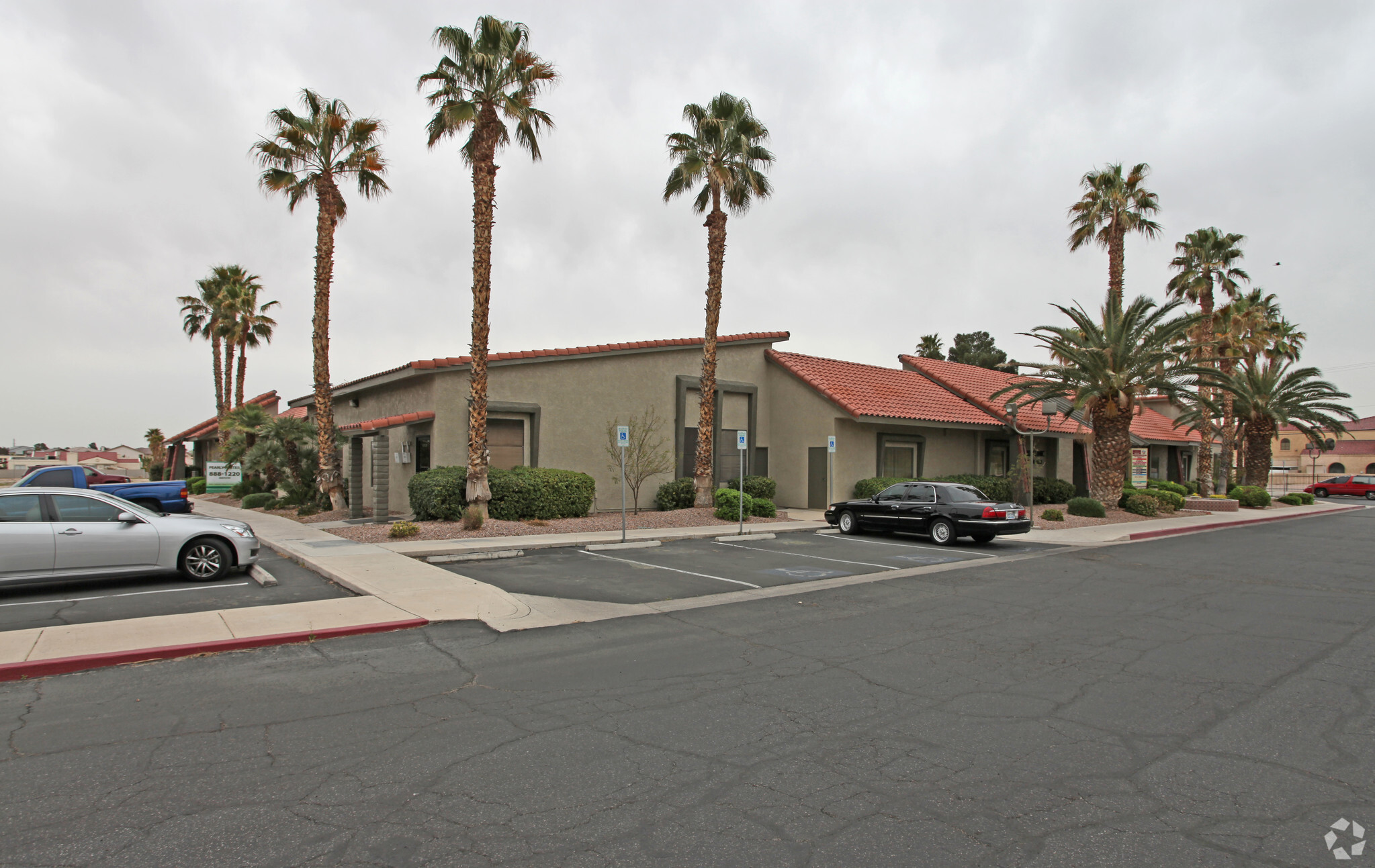 3650 S Eastern Ave, Las Vegas, NV for lease Primary Photo- Image 1 of 4