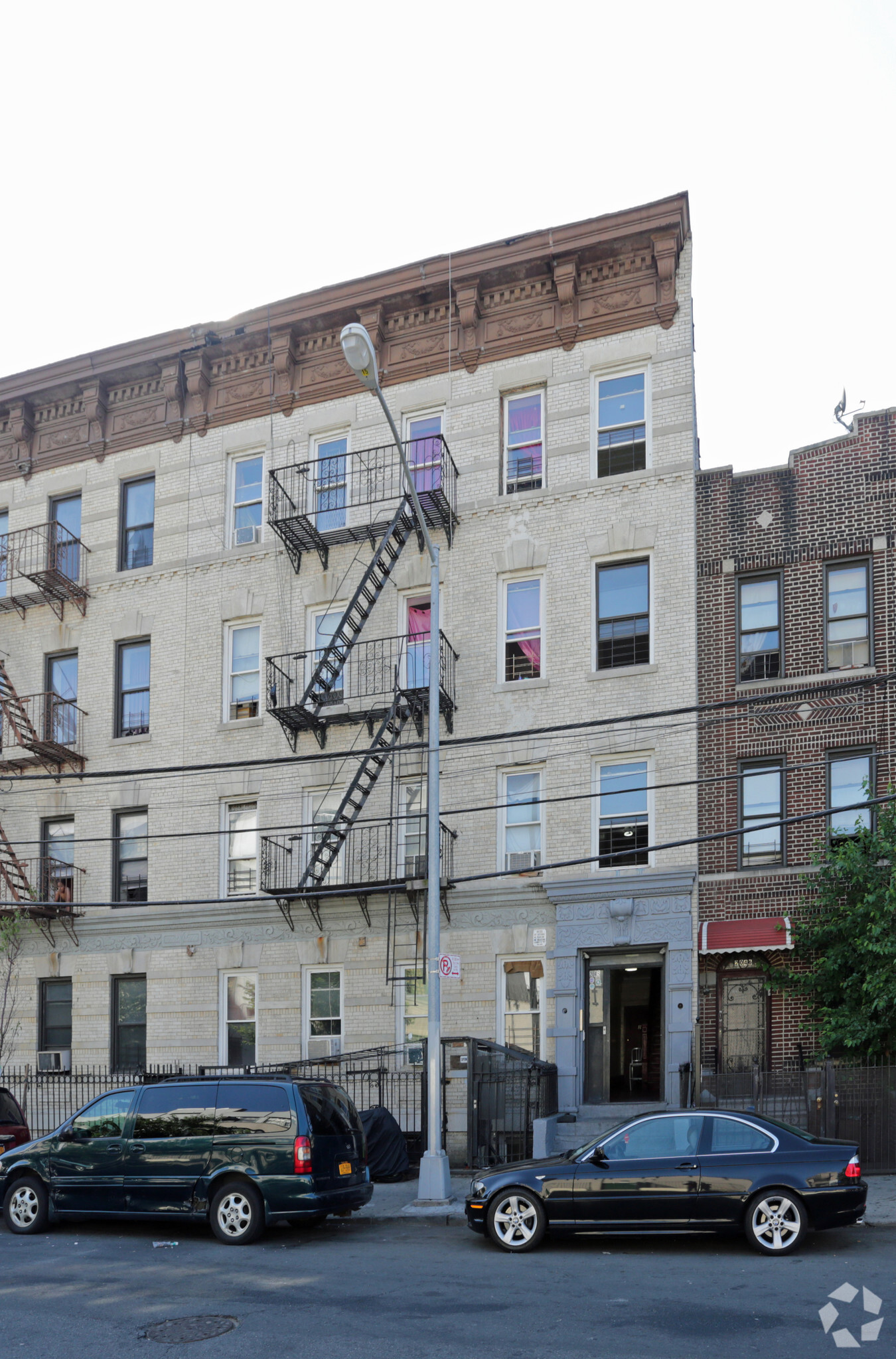 2048 Mapes Ave, Bronx, NY for sale Primary Photo- Image 1 of 6