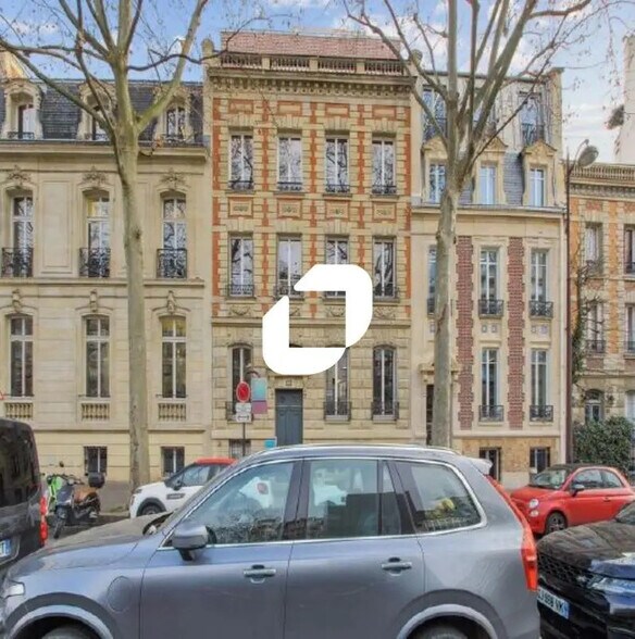 Office in Paris for lease - Building Photo - Image 2 of 21