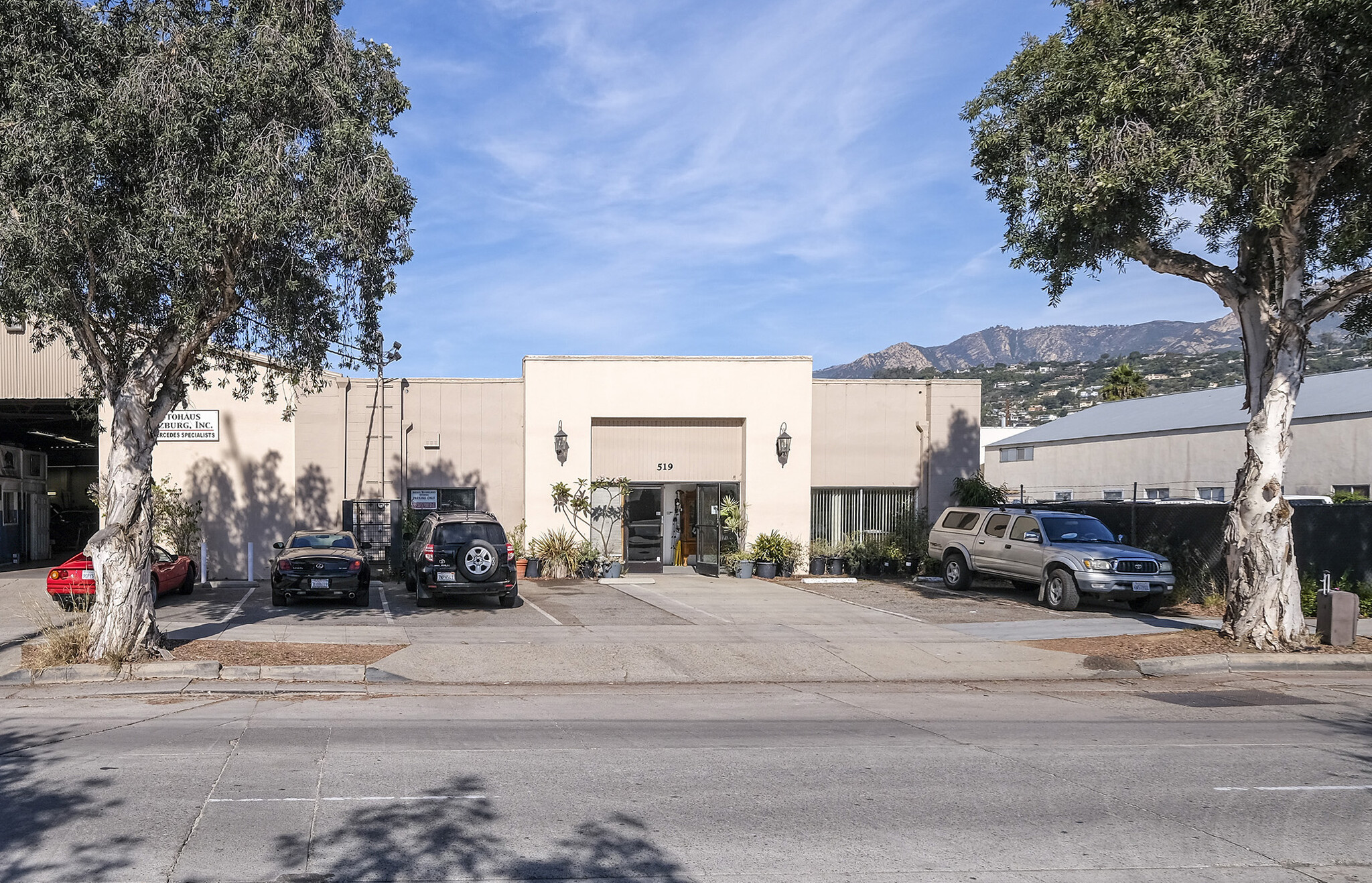 517-519 E Gutierrez St, Santa Barbara, CA for lease Building Photo- Image 1 of 8