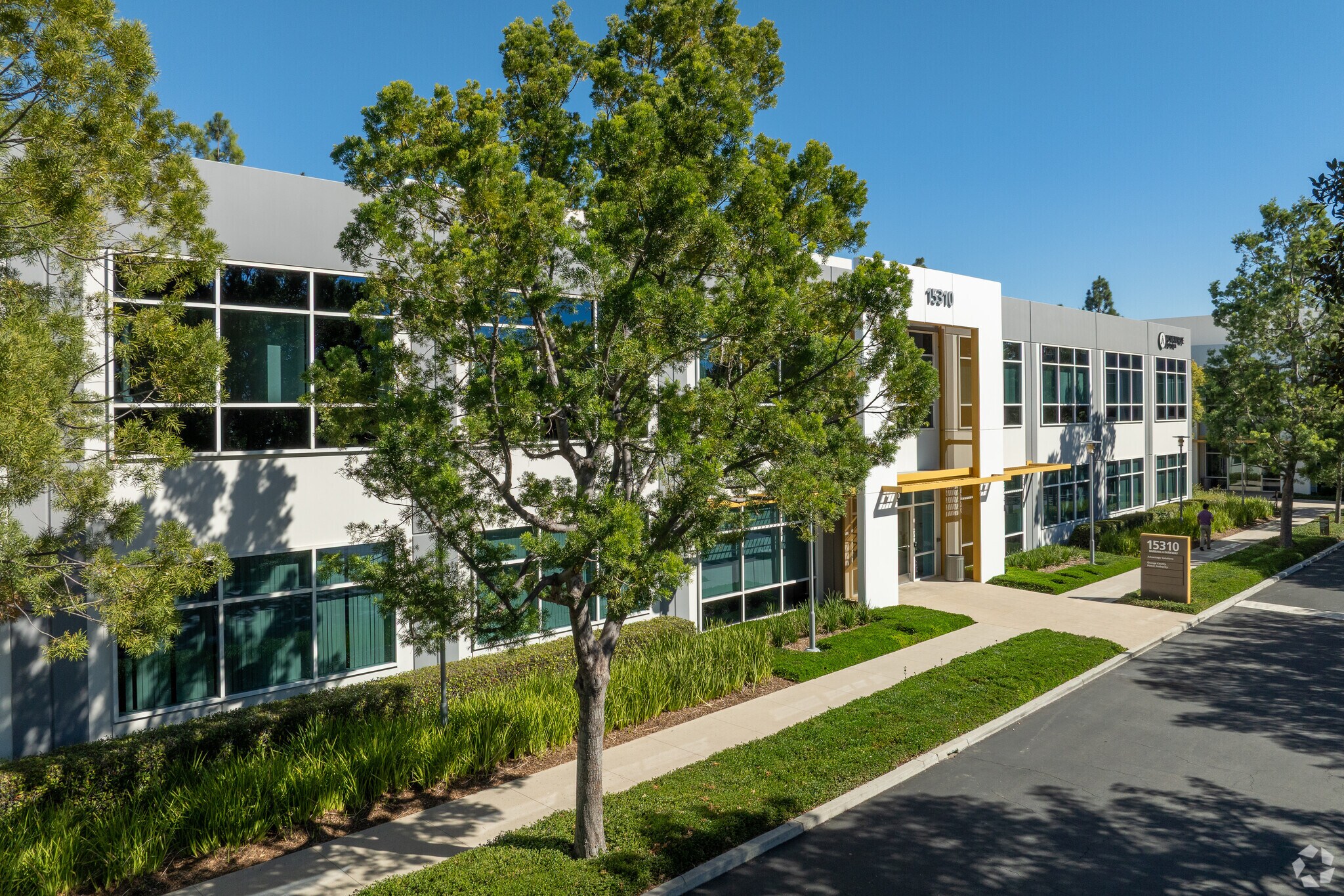 15310 Barranca Pky, Irvine, CA for sale Primary Photo- Image 1 of 1