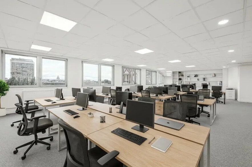 14 Rue Des Reculettes, Paris for sale - Interior Photo - Image 1 of 7