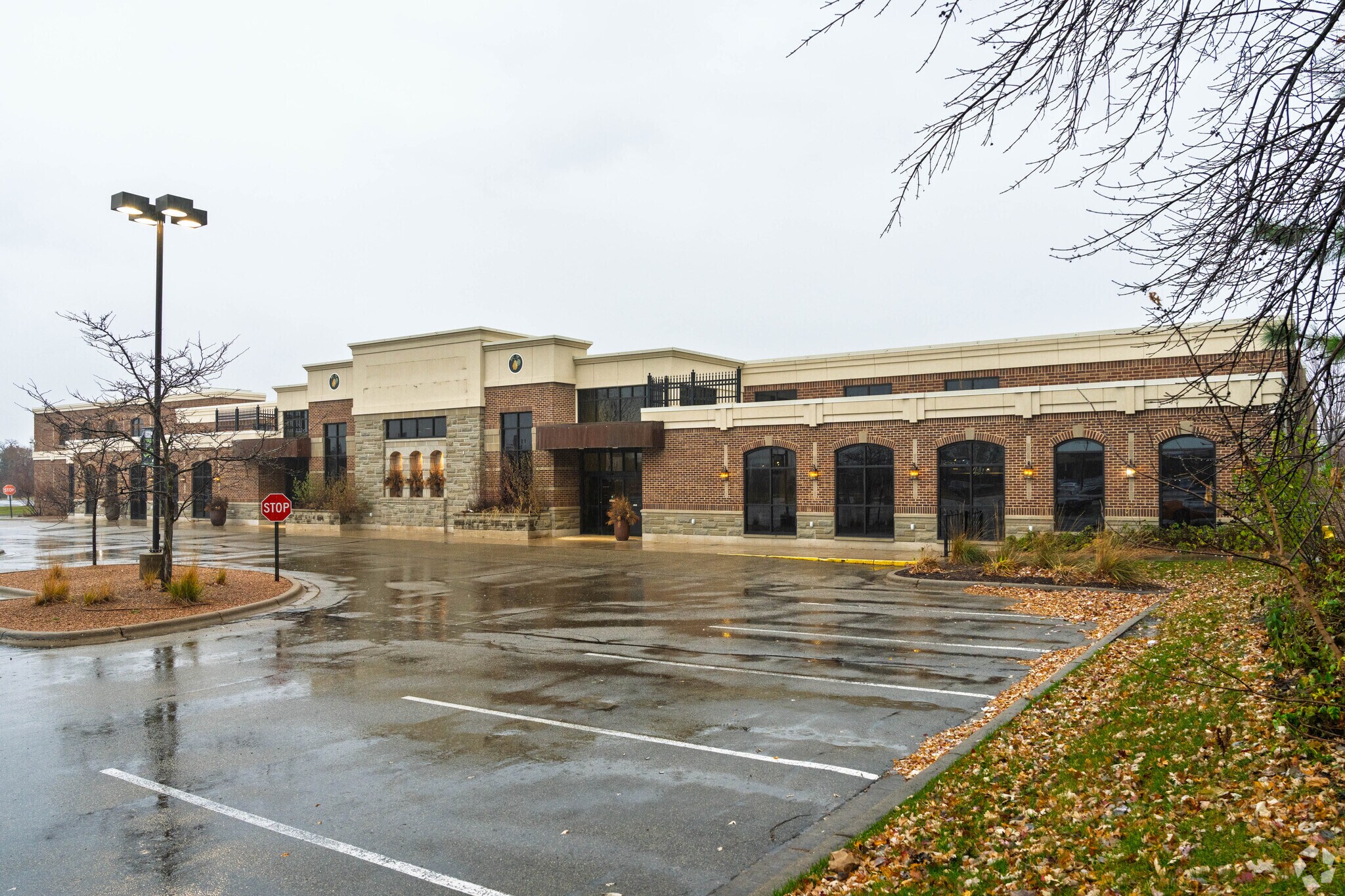 1646 Diffley Rd, Saint Paul, MN for sale Primary Photo- Image 1 of 6